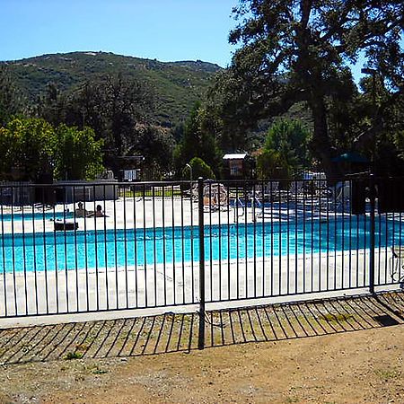 Oakzanita Springs Camping Resort Cottage 3 Descanso Exterior photo